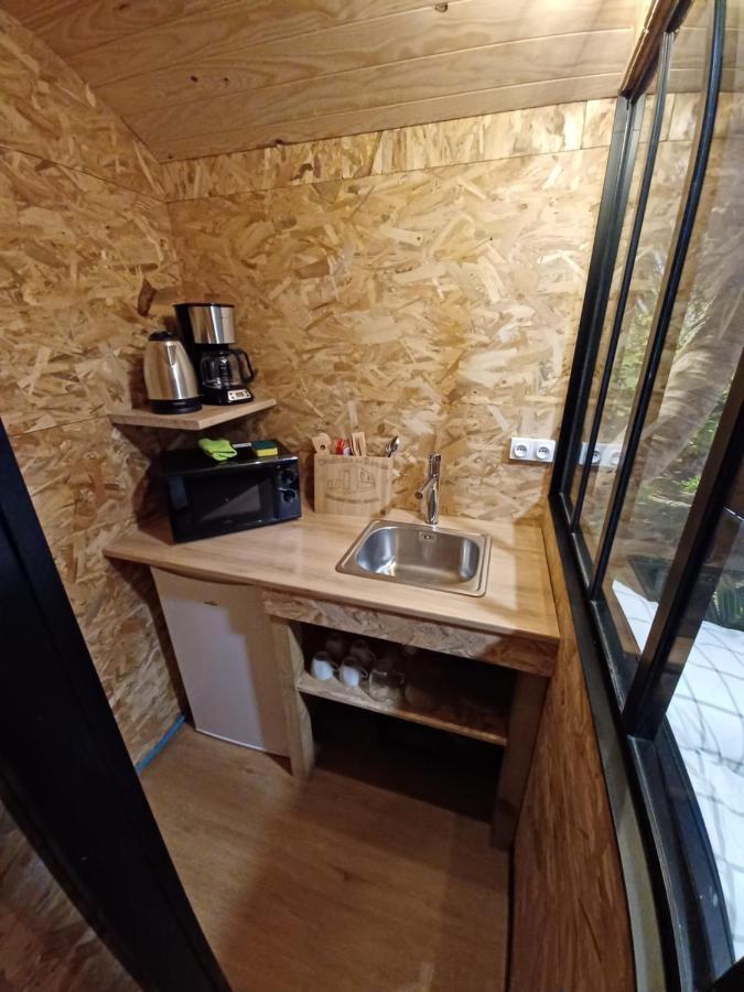 Roulotte Et Sauna De Tonton Bouvy Au Domaine Du Reuze Winnezeele Экстерьер фото